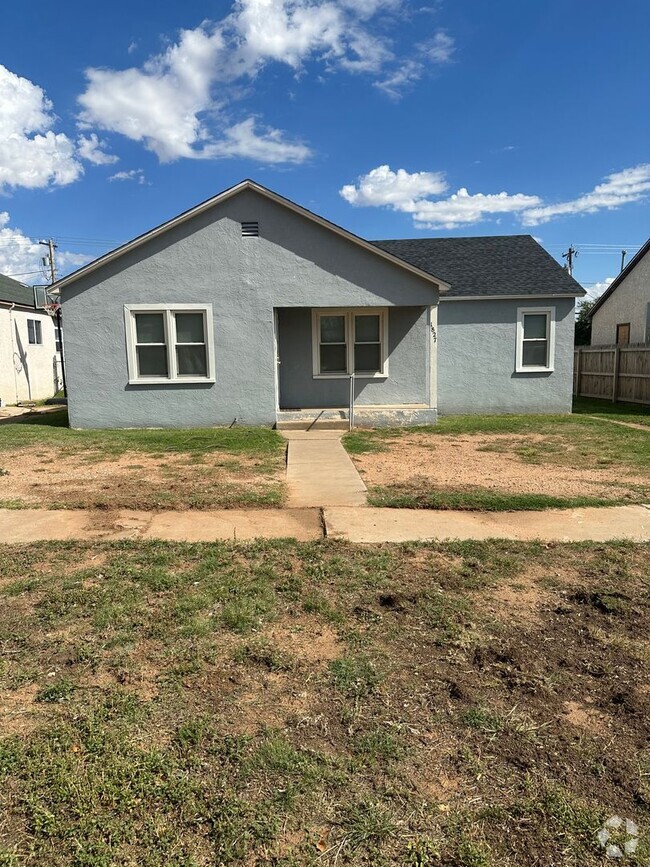 Building Photo - Charming 3 bed 1 bath!