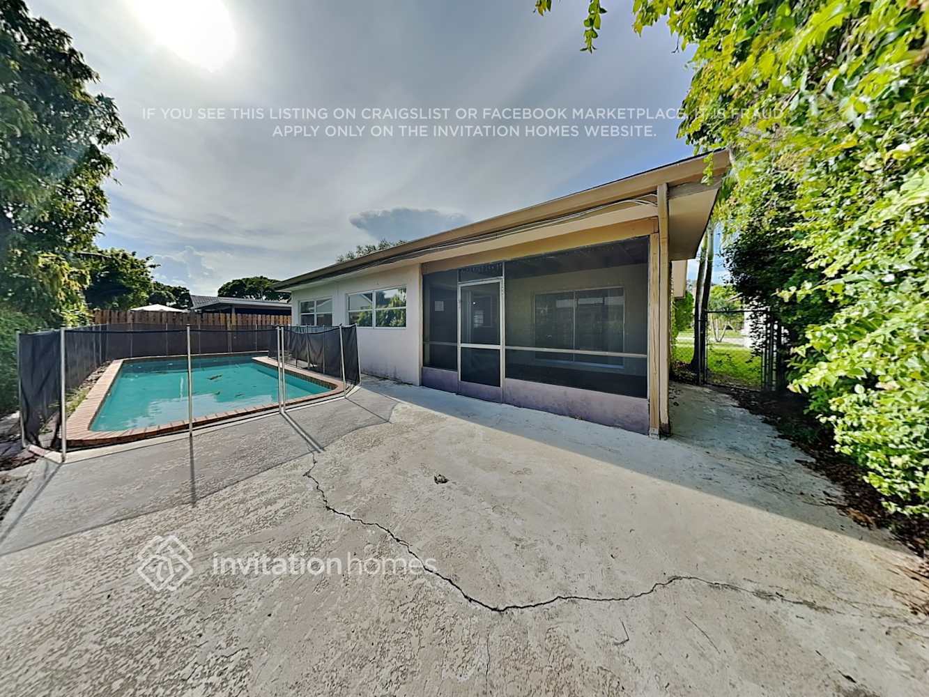 Building Photo - 9350 NW 35th Manor