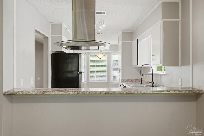 Building Photo - 2813 Langley Ave