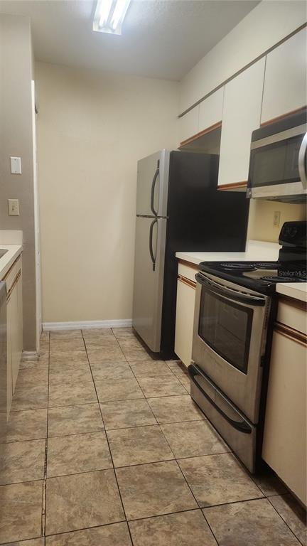 Building Photo - 2723 N Poinciana Blvd