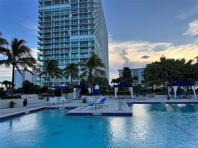 Building Photo - 2100 S Ocean Ln