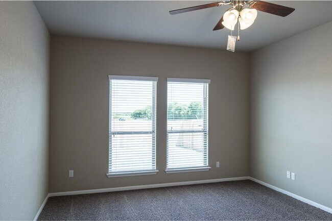 Building Photo - 1011 Rhodactis Dr