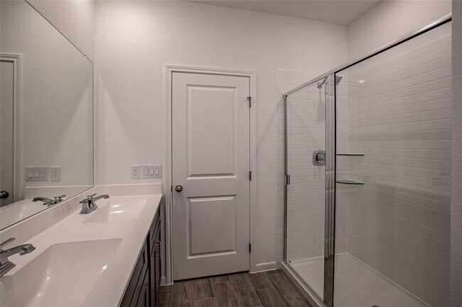 Building Photo - 5135 Persimmon Peak Pl
