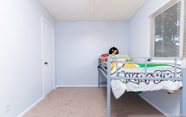 Building Photo - 5855 Cliffmont Dr