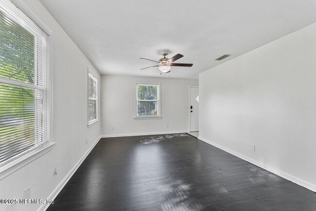 Building Photo - 431 W 62nd St