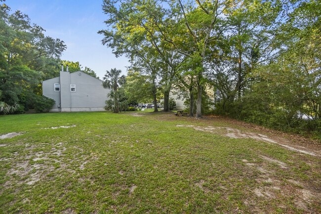 Building Photo - 1174 Village Creek Ln