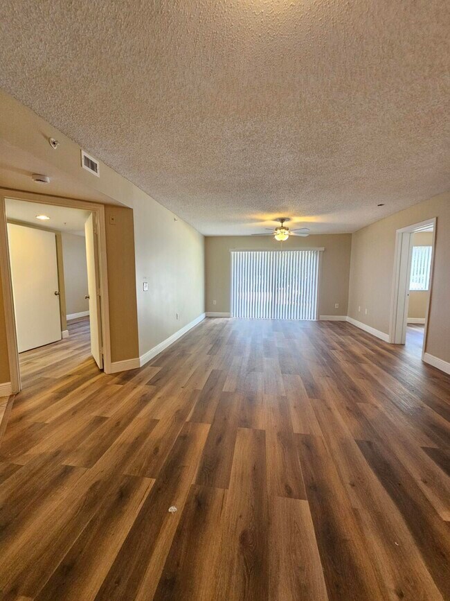 Building Photo - 4177 N Haverhill Rd