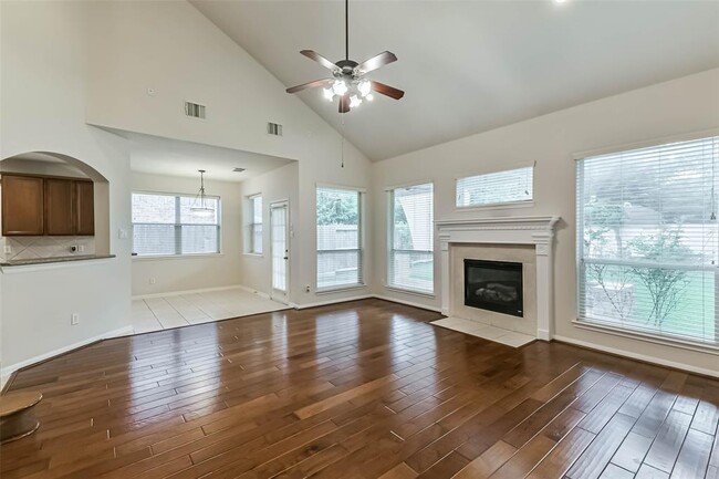 Building Photo - 12935 Bedford Falls Dr