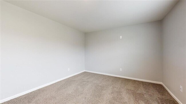 Building Photo - 2327 Burnett Ln