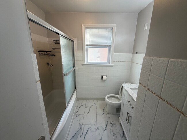 Building Photo - 9133 La Crosse Ave