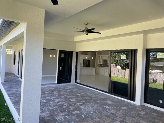 Building Photo - 725 Monterey Ave