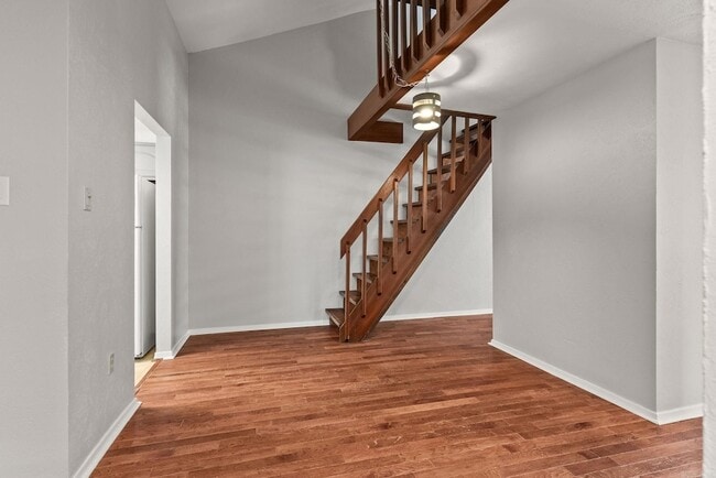 Building Photo - 102 Windwood Ln