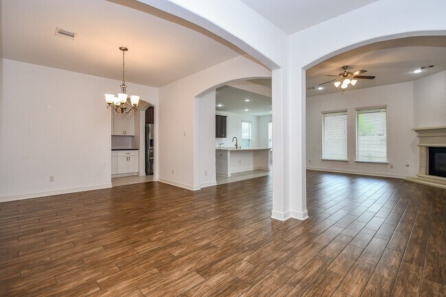 Primary Photo - 23827 Padauk Tree Trl