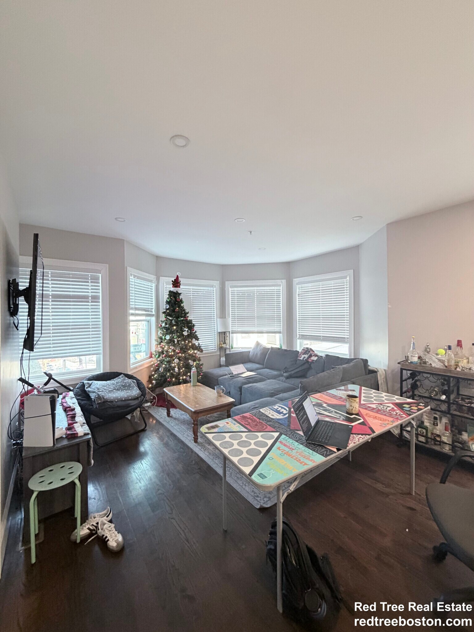 Building Photo - 156 Hillside St