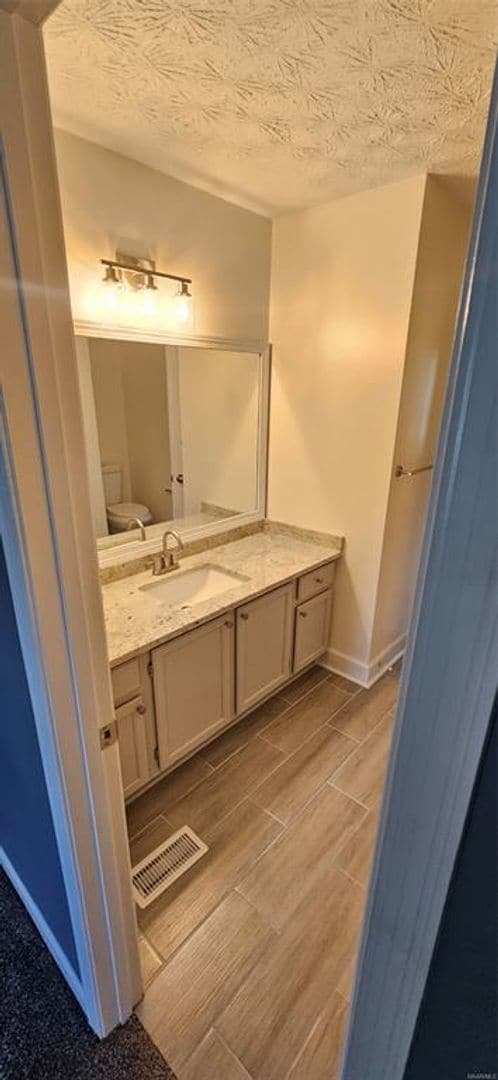 Building Photo - Spacious 3BR/2BA Home In Montgomery, AL