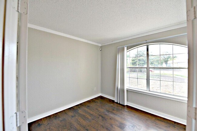 Building Photo - 511 Cripple Creek Rd