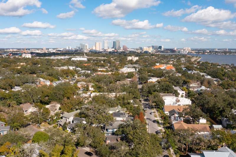 Building Photo - 2009 W Dekle Ave