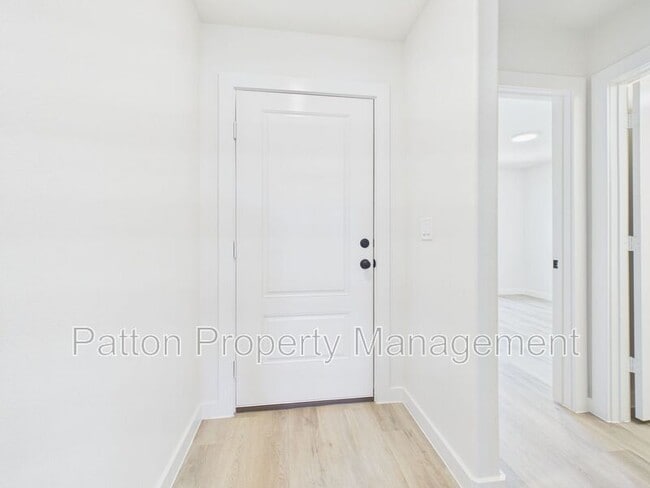 Building Photo - 2757 Paisley Rd