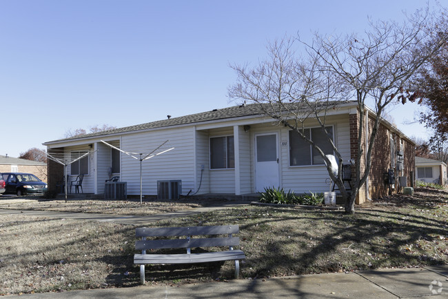 Building Photo - JC Bull Apartments