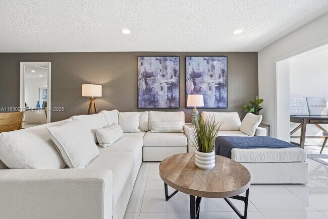 Building Photo - 1501 S Ocean Blvd