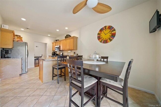 Building Photo - 10 Silas Seaman St