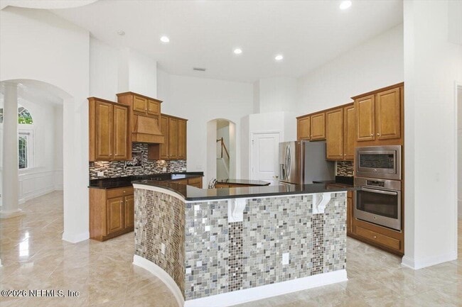 Building Photo - 743 E Dorchester Dr