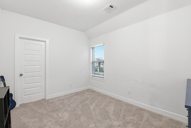 Building Photo - 7031 Snow Finch Ln