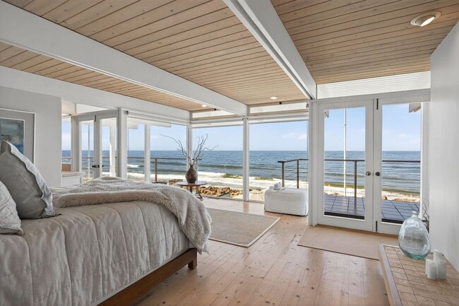 Building Photo - 5432 Rincon Beach Park Dr