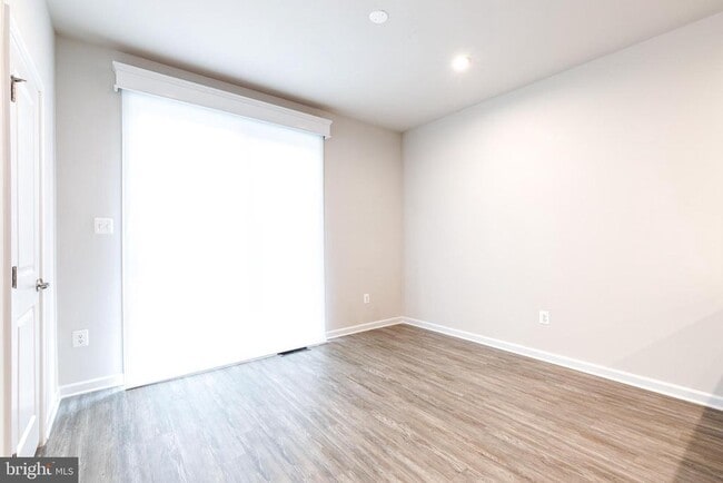 Building Photo - 1438 Strahorn Rd