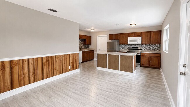 Building Photo - 7702 Arezzo Ave