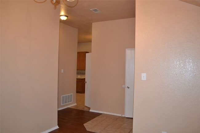 Building Photo - 1520 Carrigan Ln