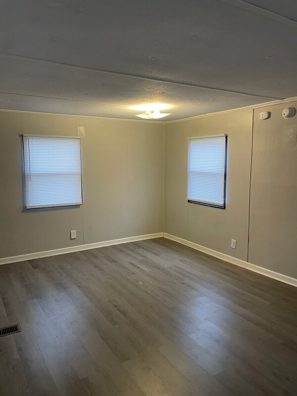 Building Photo - 2805 S Belt W