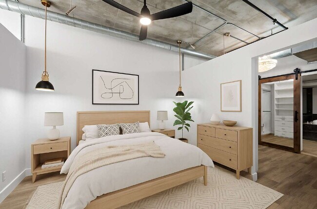 Building Photo - $4,100 - 1 Bed + Den / 1.5 Bath Condo at Parkloft Residence in Downtown San Diego