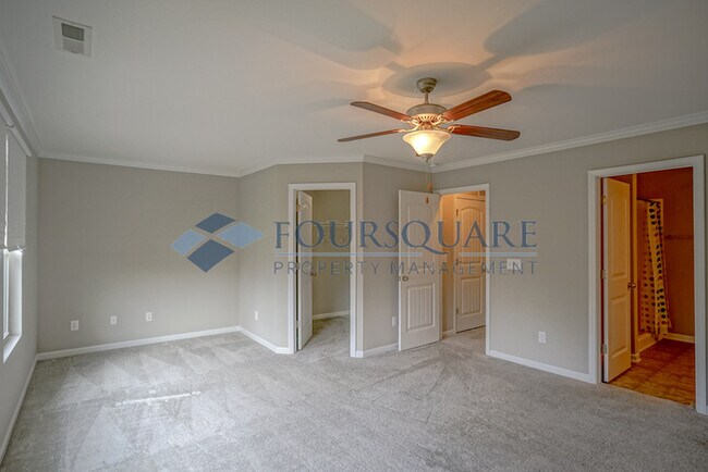 Building Photo - Spacious 3-Bed, 2.5-Bath Townhome with Was...