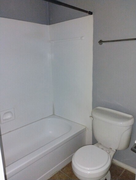 Building Photo - 5275 Kimberlin Ave