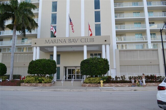 Building Photo - 18100 N Bay Rd