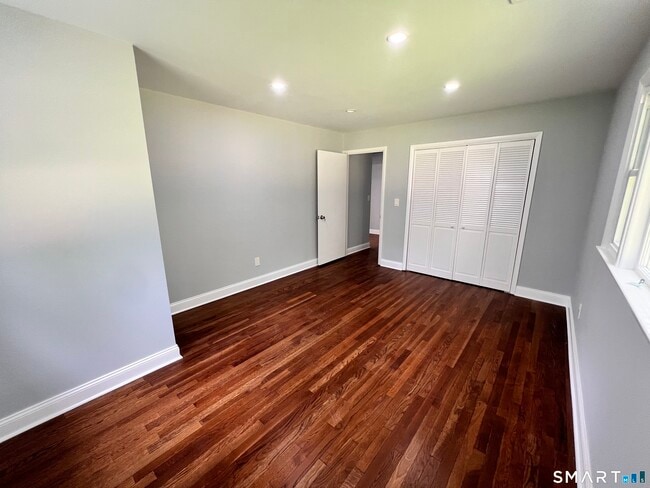 Building Photo - 267 Thunder Hill Dr