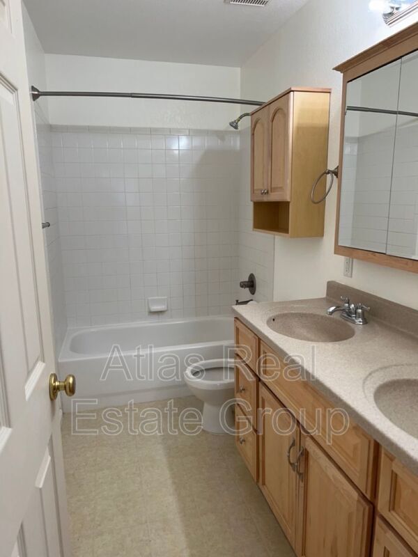 Building Photo - 8179 S Mobile Way