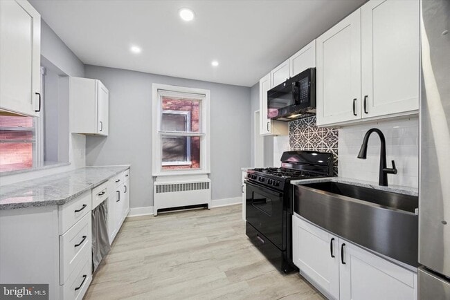 Building Photo - 23 Woodbine St