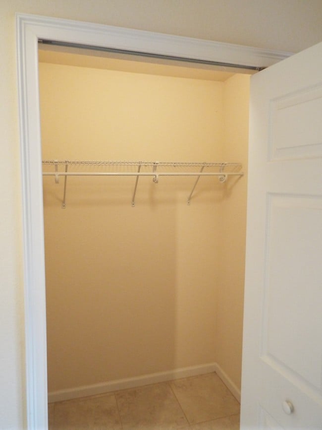 Building Photo - 13100 Bella Casa Cir