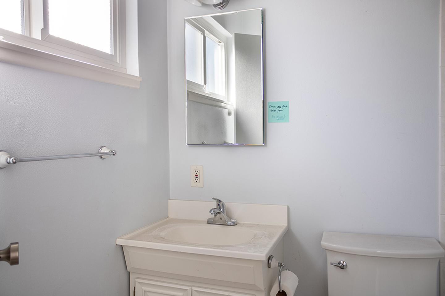 Building Photo - 2640 Castello Way