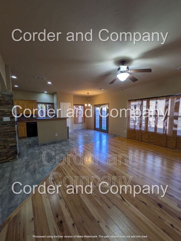 Building Photo - 940 Sellers Dr NE