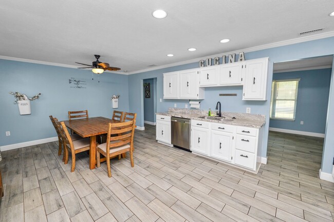 Building Photo - 3 Bed 2 Bath South Lakeland Home for Rent