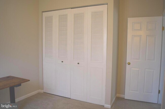 Building Photo - 1549 Autumn Ridge Cir
