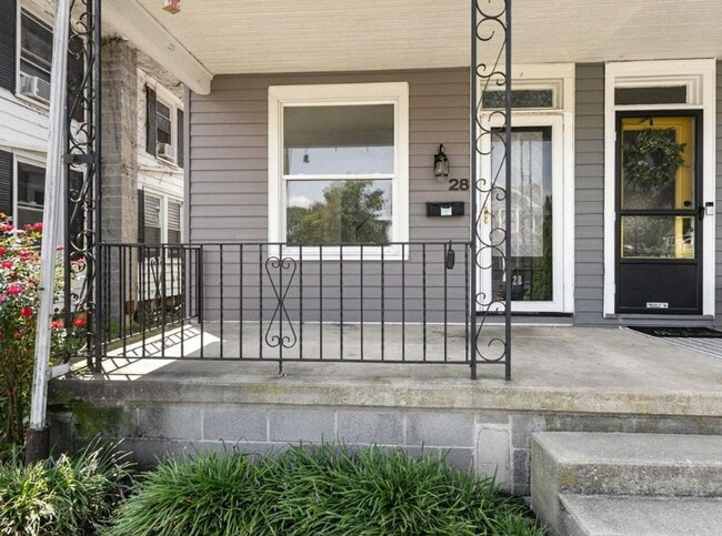 Building Photo - Coming Soon! Charming 5 Bedroom, 2 Bath ho...