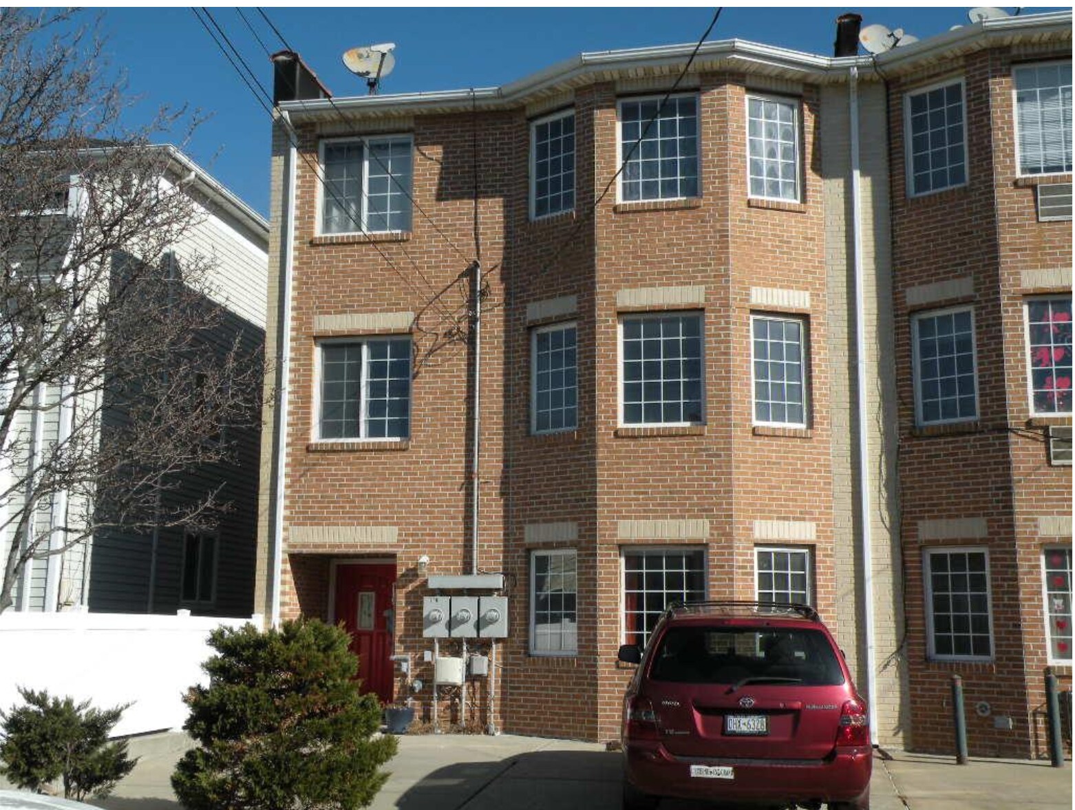 Building Photo - 176 Beach 97th St