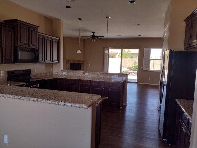 Building Photo - 5537 N Kerwood Loop