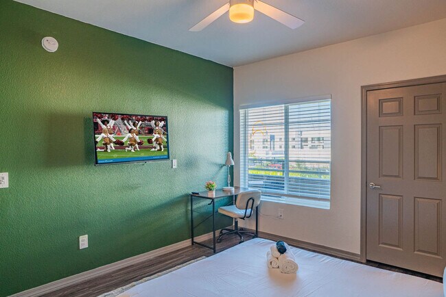 Building Photo - 9600 W Georgia Ave