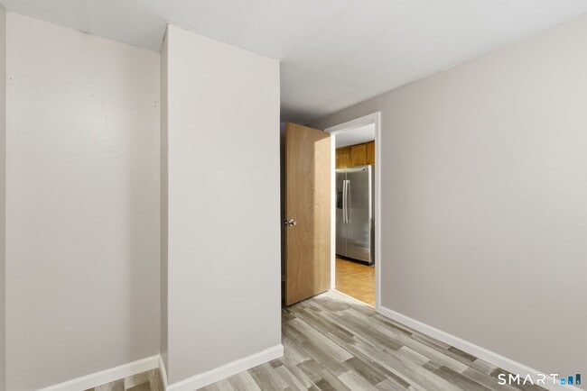 Building Photo - 44 E Cedar St