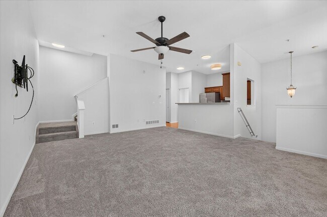 Building Photo - 39763 Rockcrest Cir